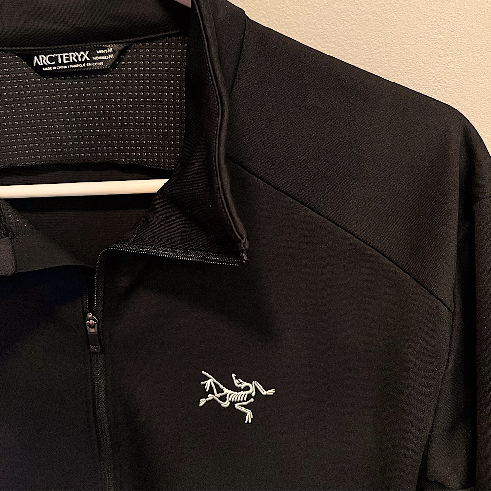 Arc’teryx zip up jacket
